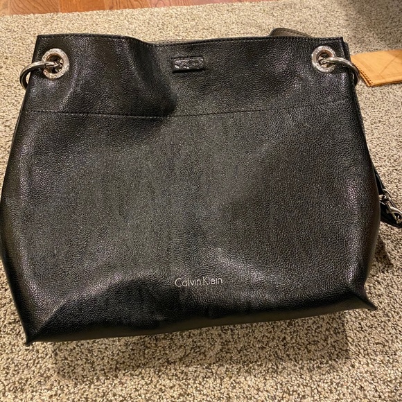 Calvin Klein Handbags - Calvin Klein satchel